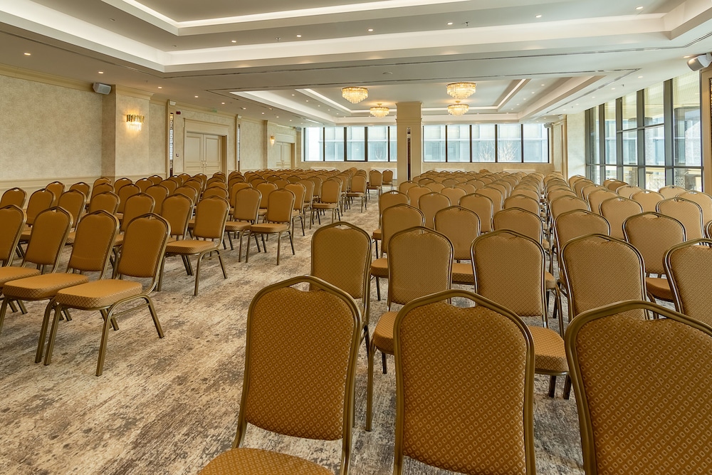 Astoria Grand Hotel 36/49