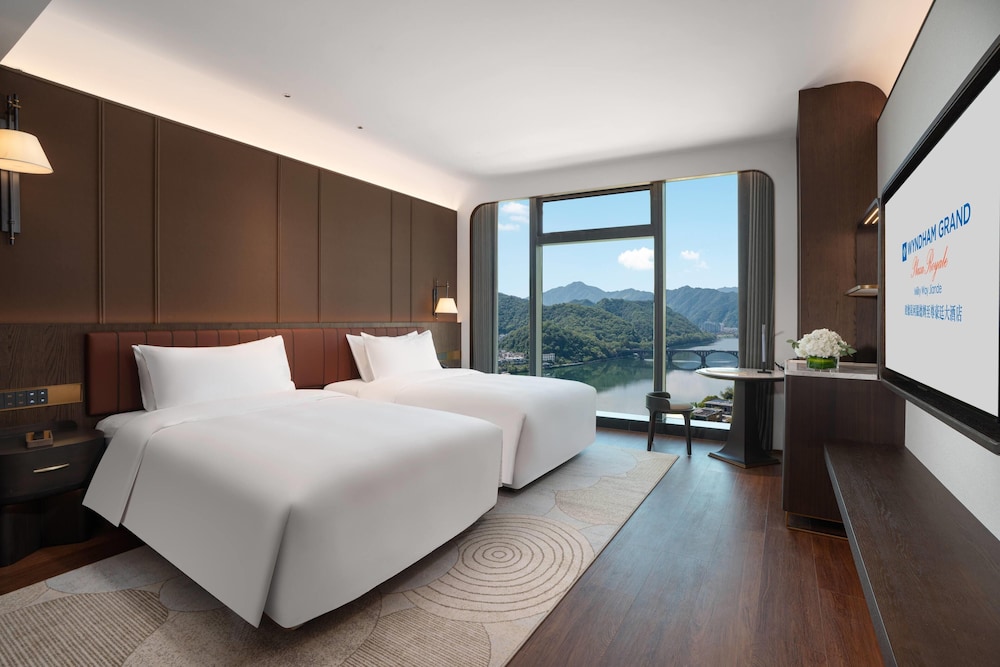Wyndham Grand Plaza Royale Milky Way Jiande 23/63