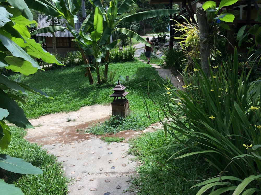 Chang Pai Hill - Adults Only 43/50
