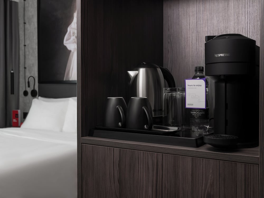 Radisson RED London Gatwick Airport 9/24