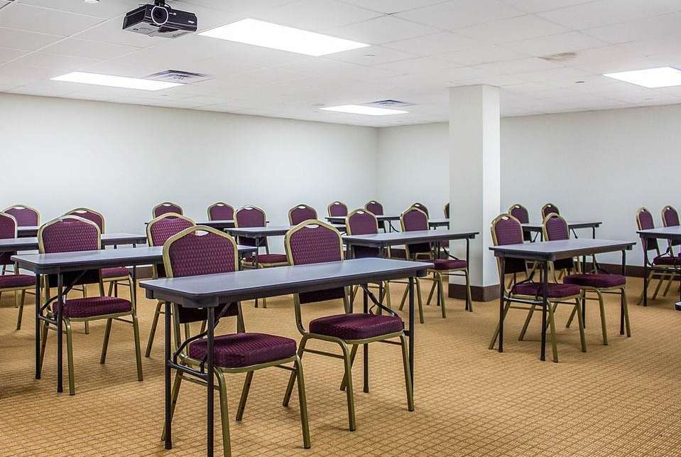 Days Inn By Wyndham Brooklyn Borough Park 3/5