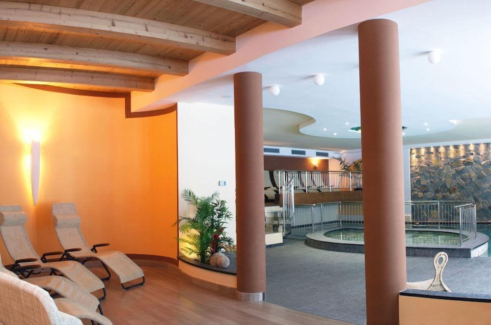 Vidor Resort 24/50