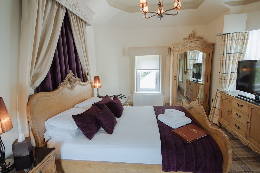 Lynnhurst Hotel 43/51
