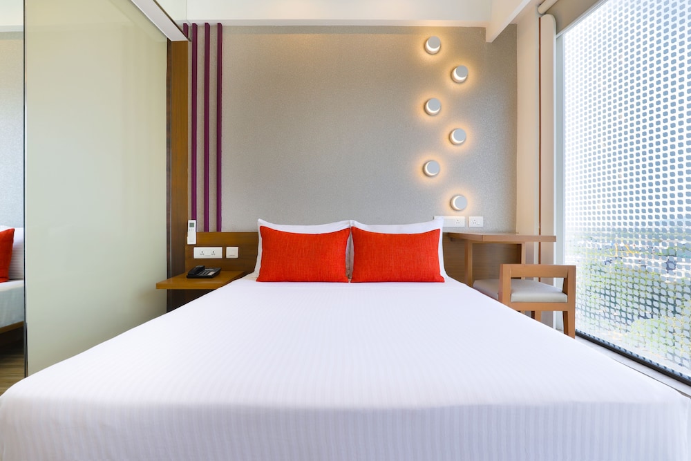 Lemon Tree Hotel, Kalina, Mumbai 13/47