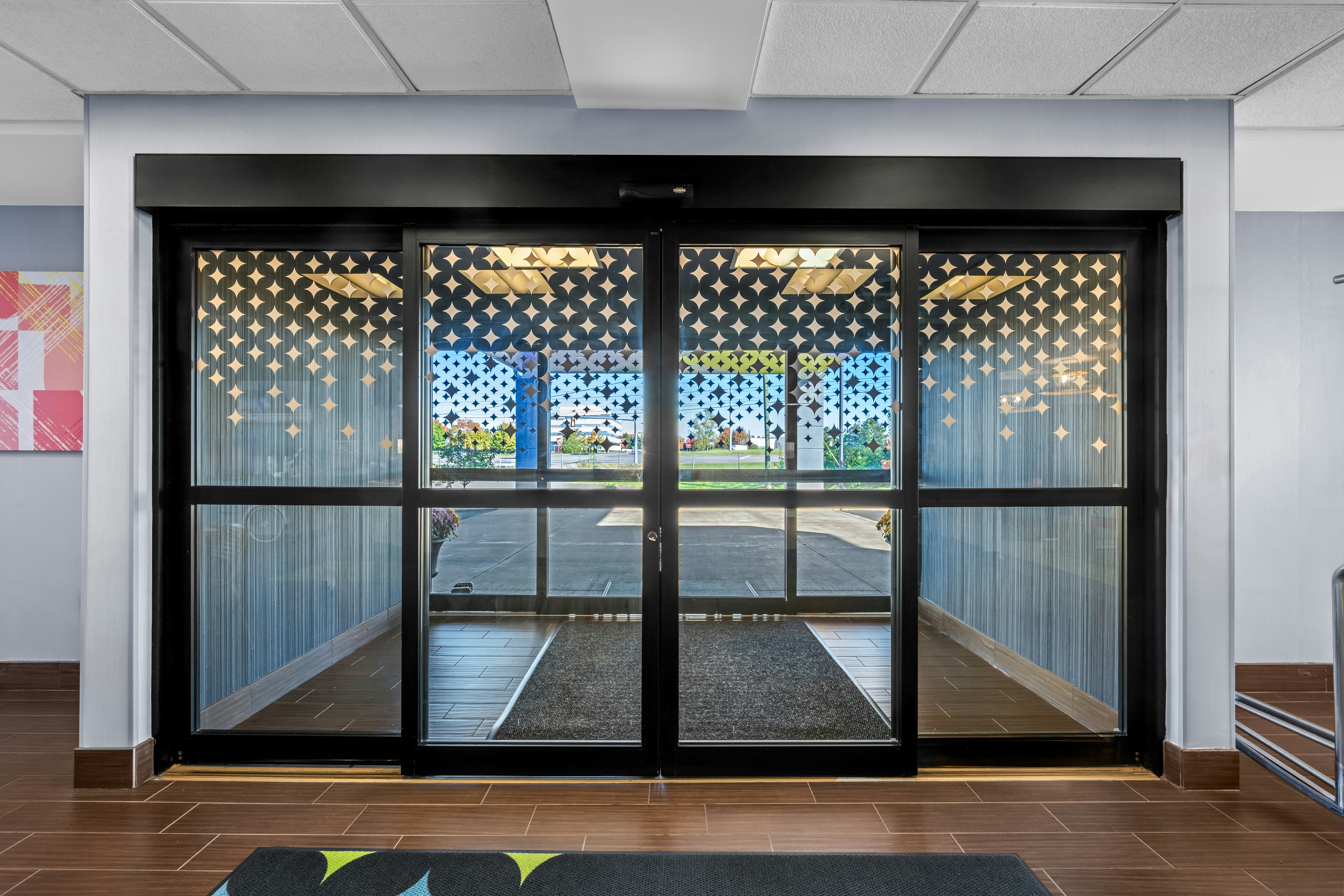Lobby at Spark by Hilton Cleveland Beachwood, BEACHWOOD - OH