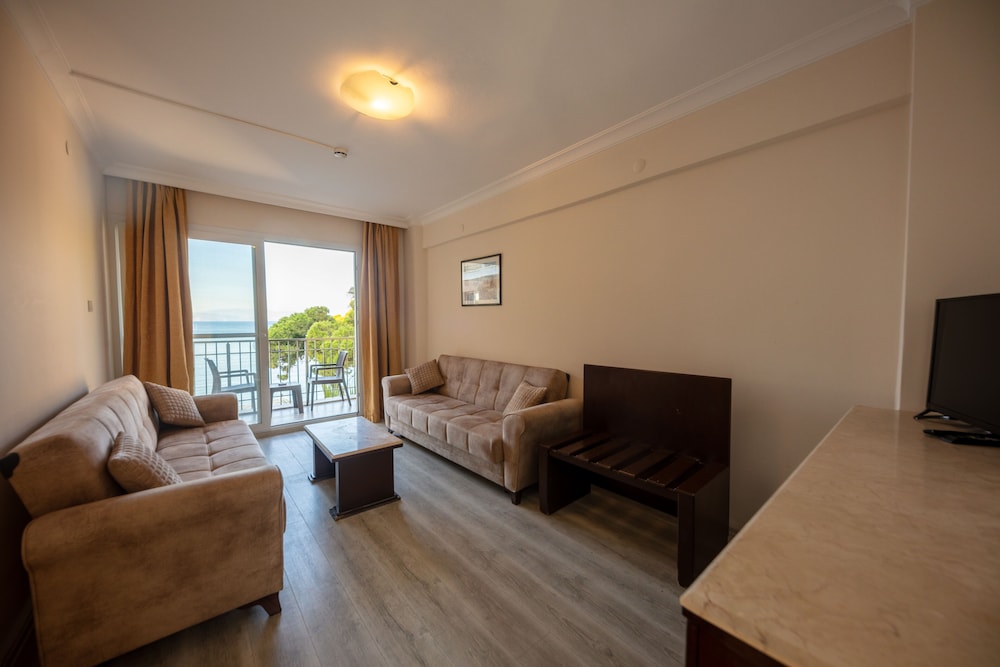 Melis Otel 48/65