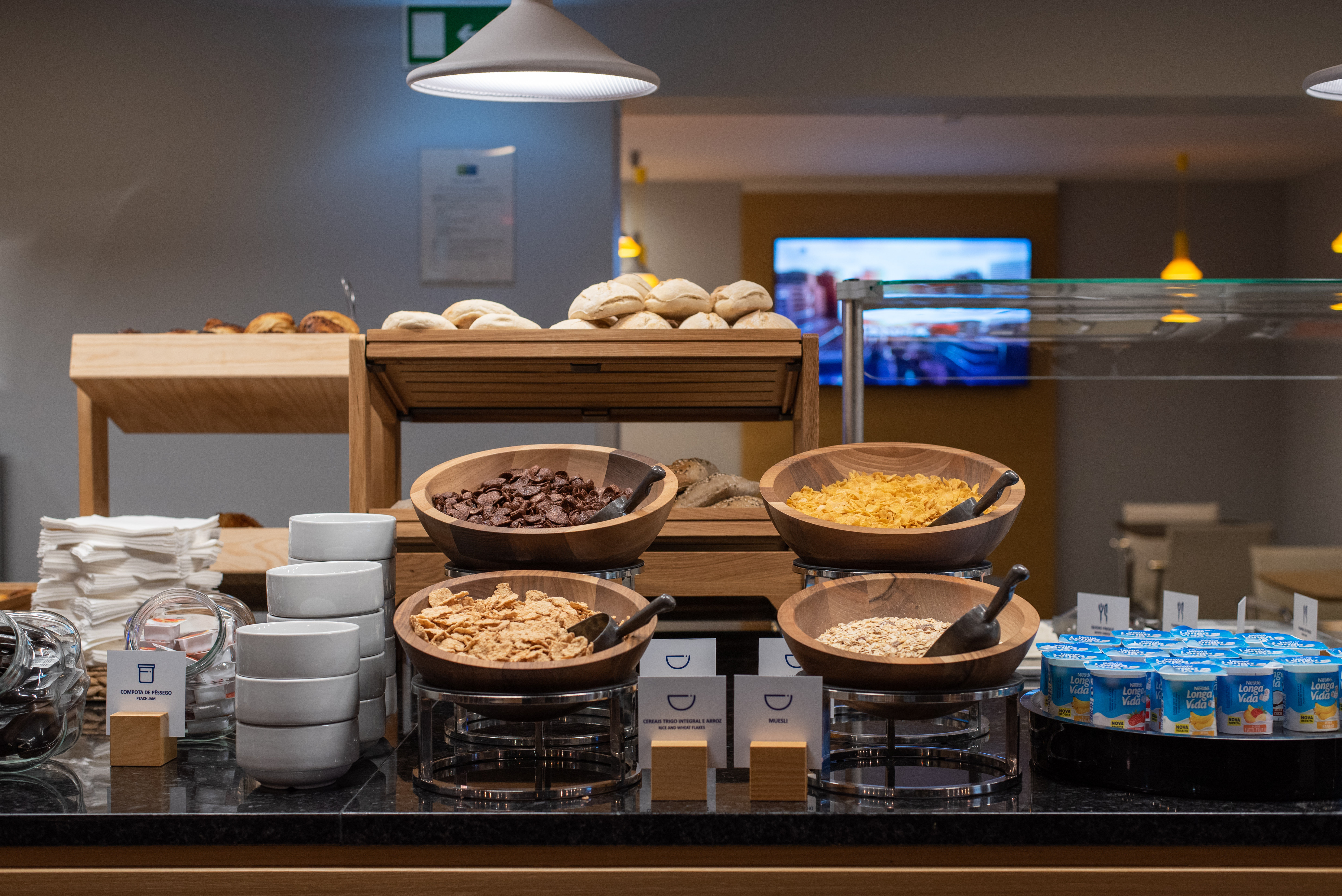 HOLIDAY INN EXPRESS LISBON AIRPORT 30/78