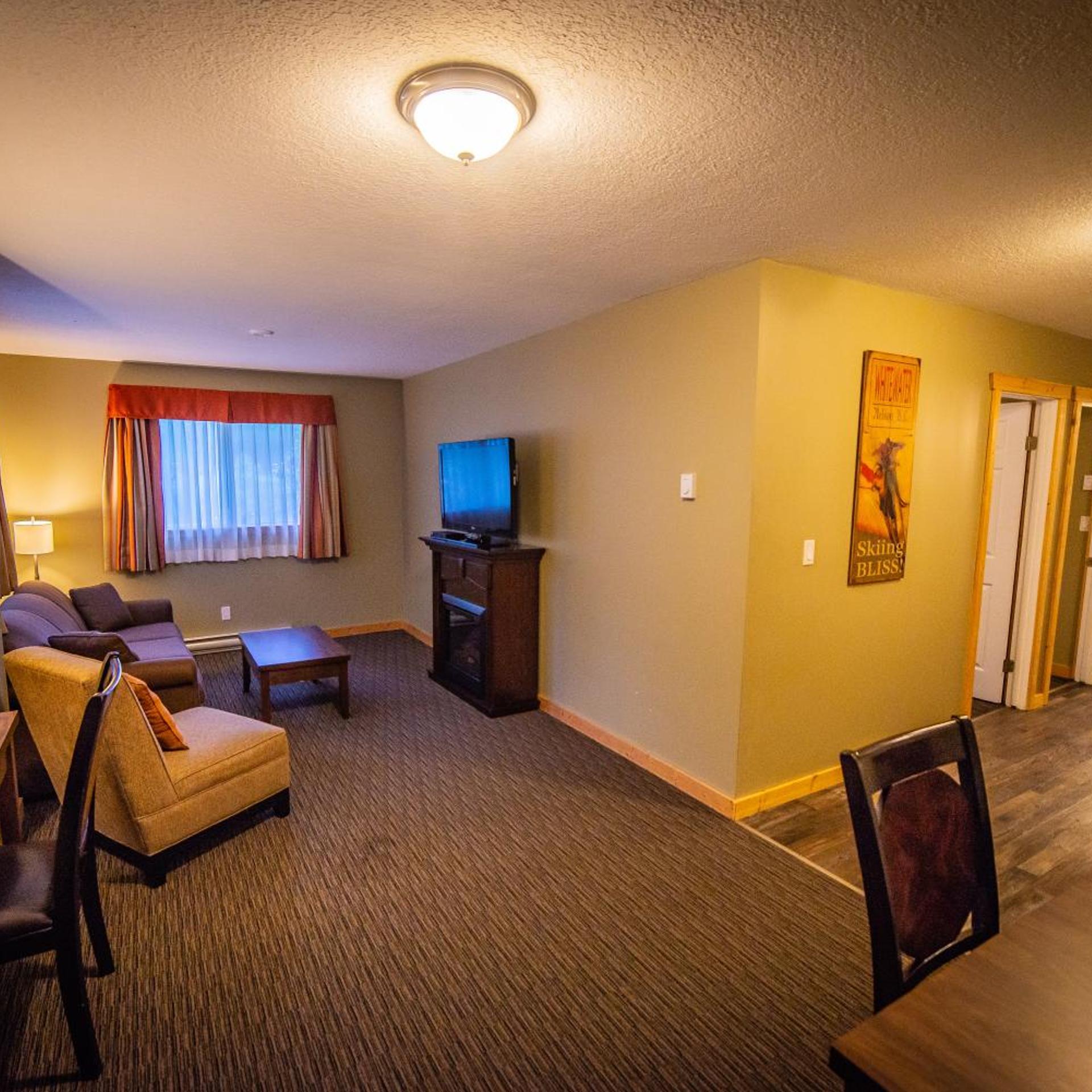 Alpine Inn & Suites 24/50