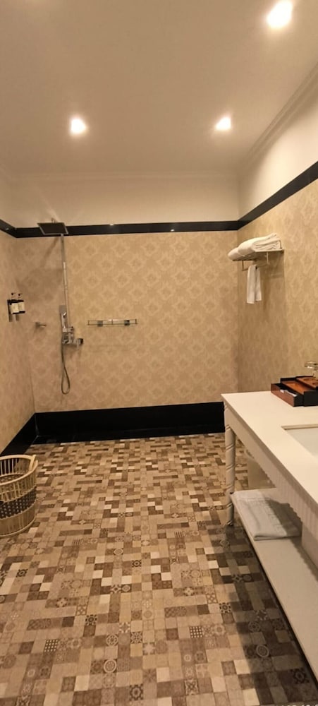 MAYFAIR Himalayan Spa Resort 20/45