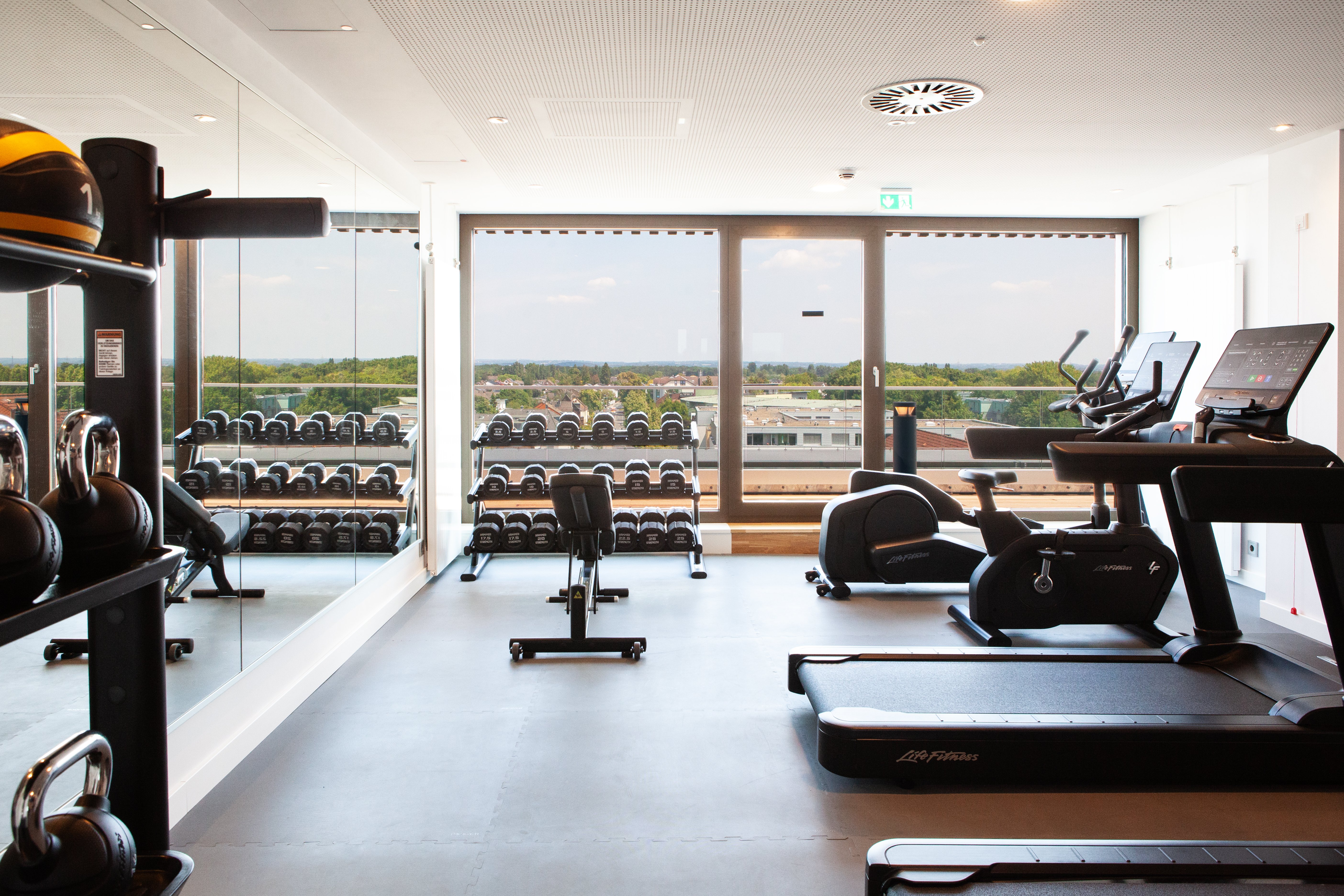 Holiday Inn Express & Suites Monheim am Rhein 10/28