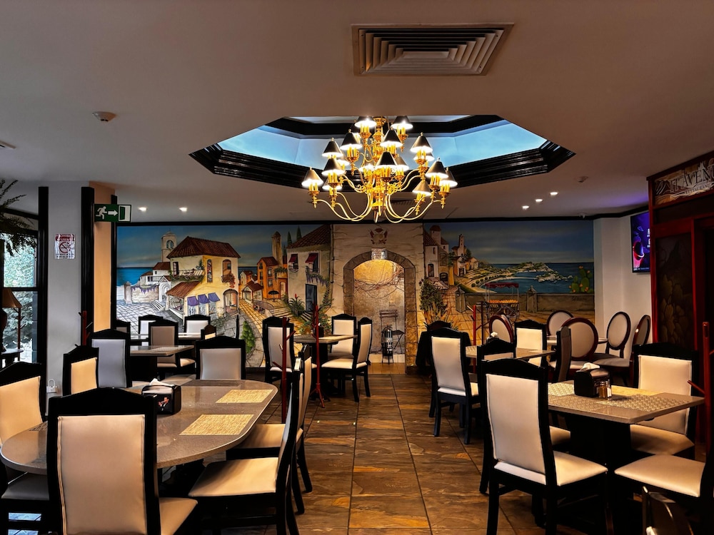 Clarion Amon Plaza 46/60
