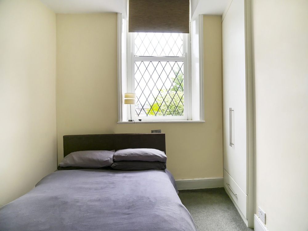 OYO Castle Hotel, Accrington 4/23
