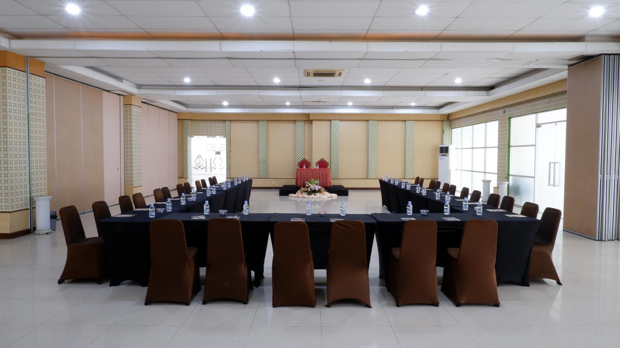 Sutan Raja Hotel Kolaka 28/35
