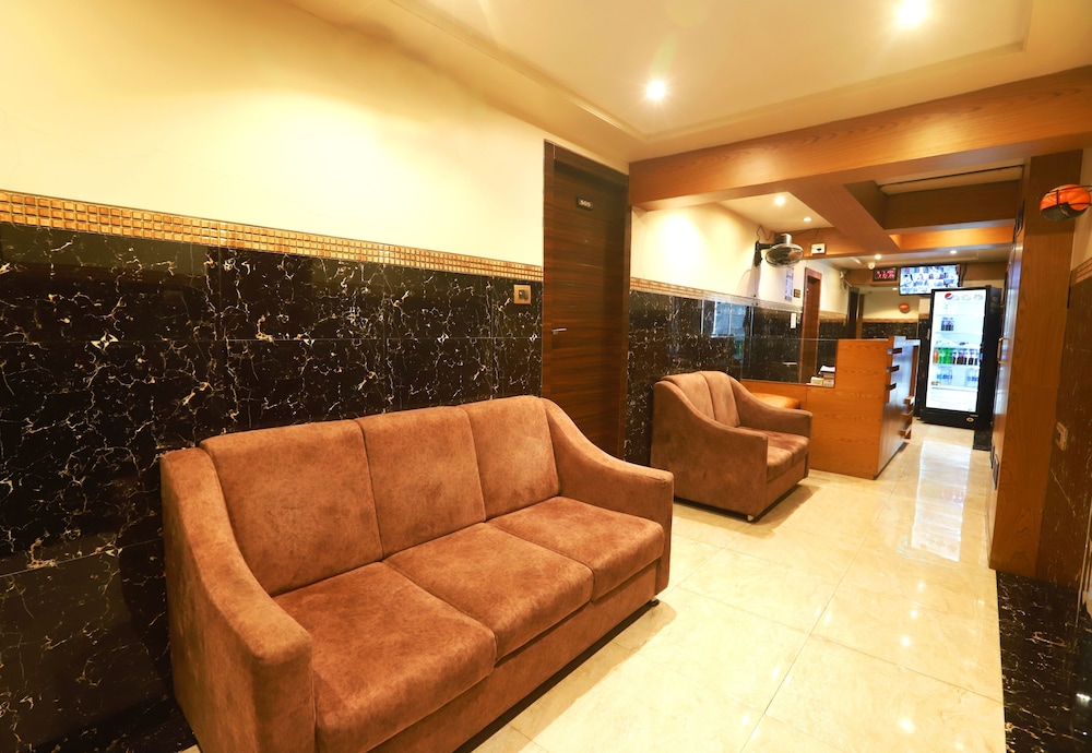 Hotel Karishma 21/26