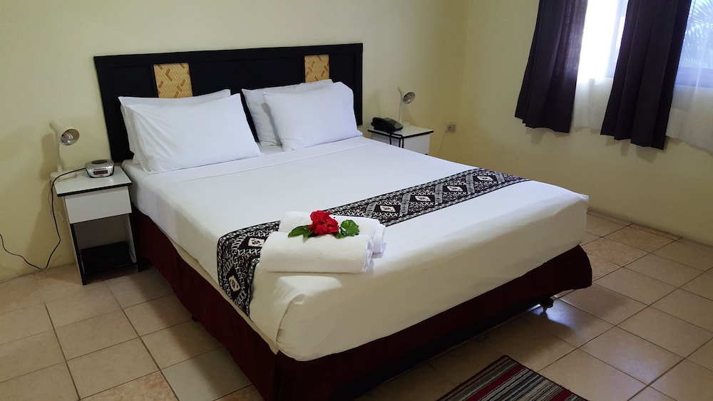 Grand West Villas 16/70