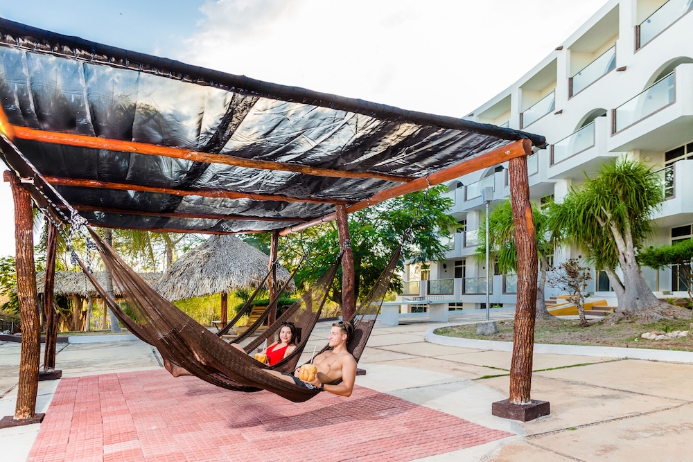 Uxmal Resort Maya 55/61