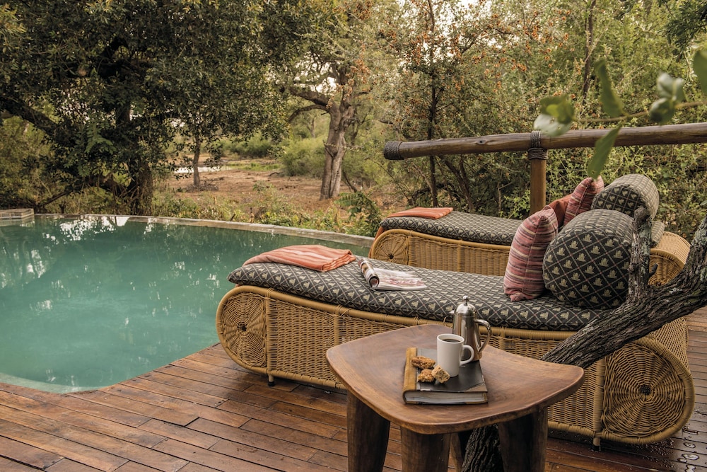 Tuningi Safari Lodge 20/50