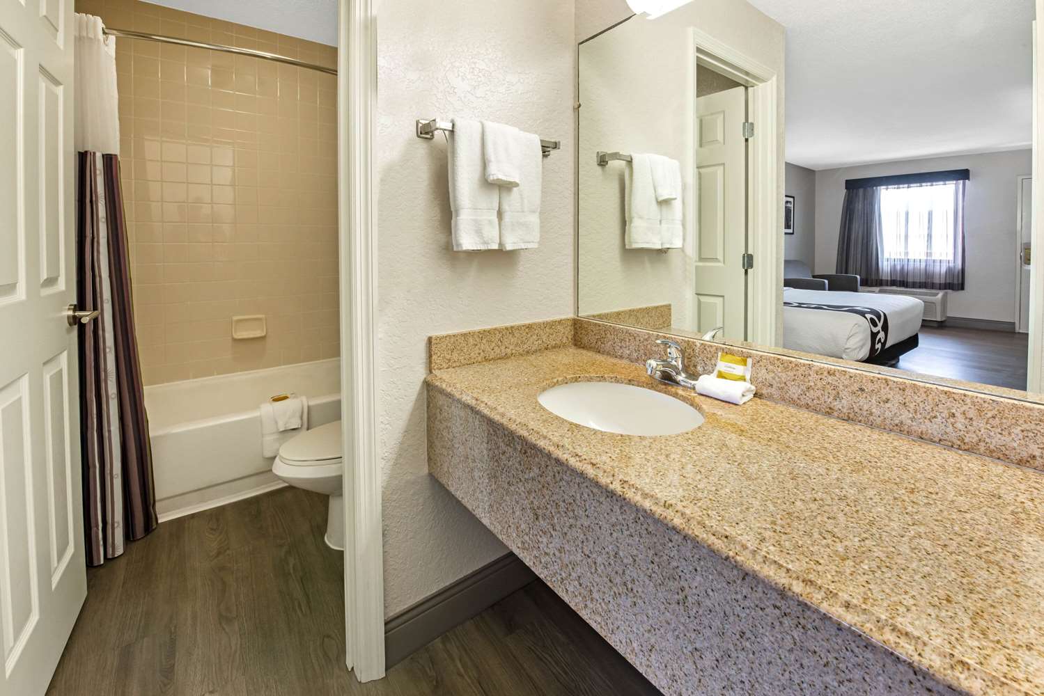 La Quinta Inn by Wyndham West Palm Beach - Florida Turnpike 31/36