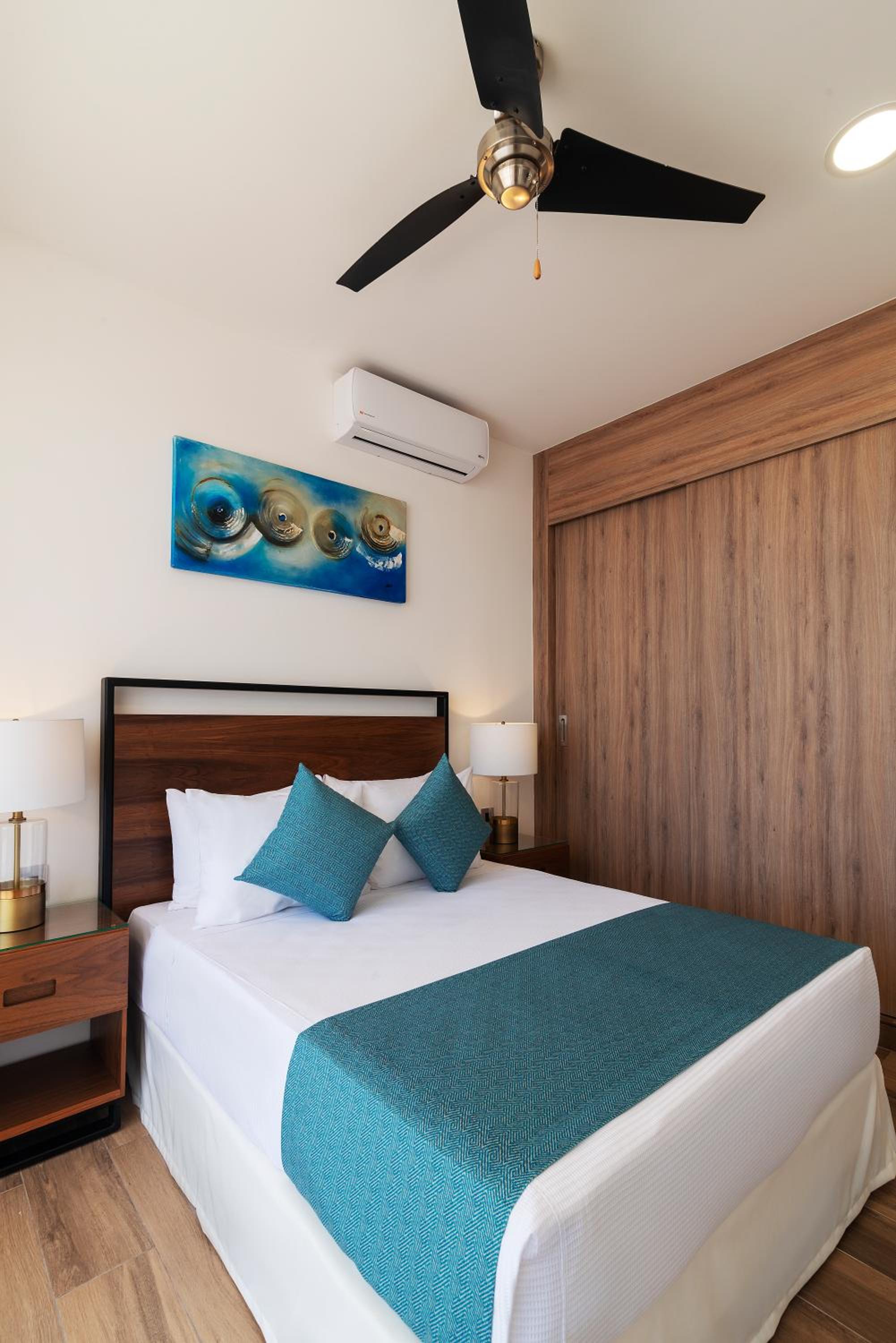 2 BEDROOMS, APARTMENT