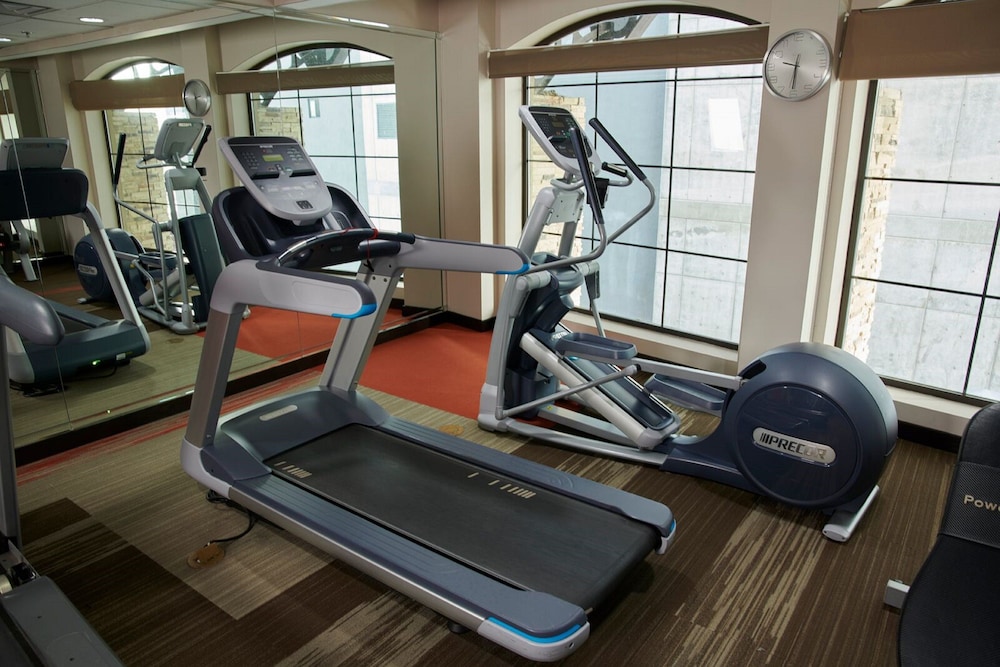Staybridge Suites CHIHUAHUA 35/73