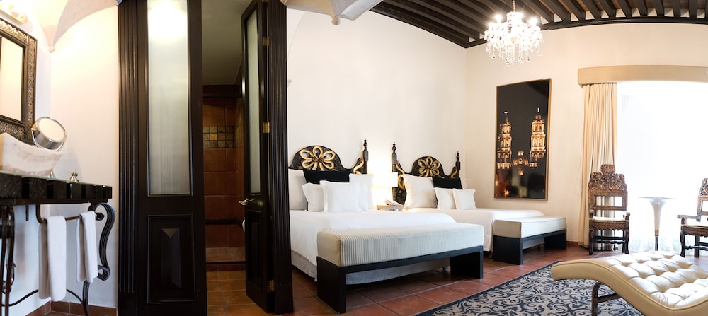 Herencia Hotel By Hosting House 11/50