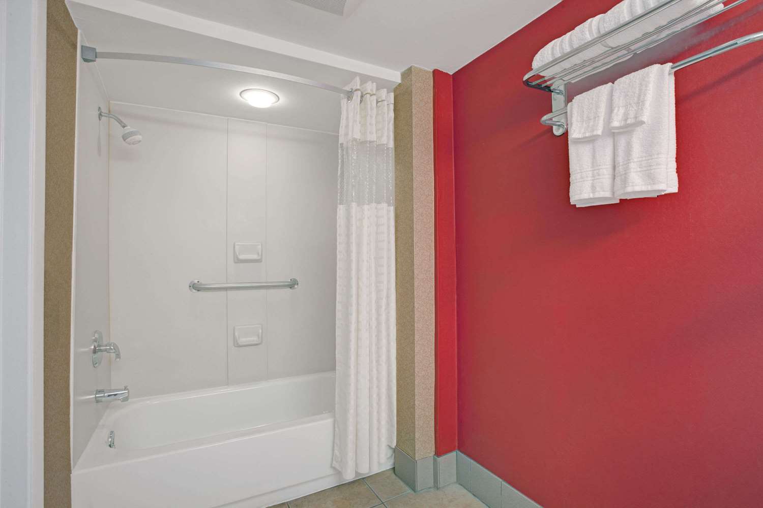 Days Inn by Wyndham Ridgefield NJ 8/8