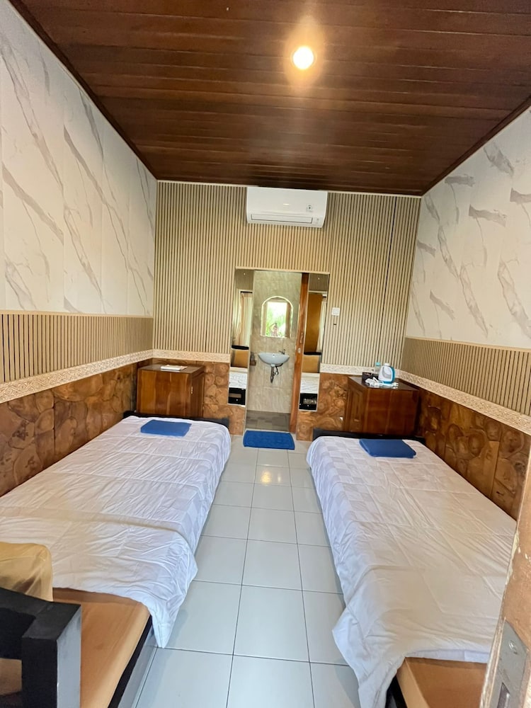 STANDARD, TWIN BEDS, TERRACE