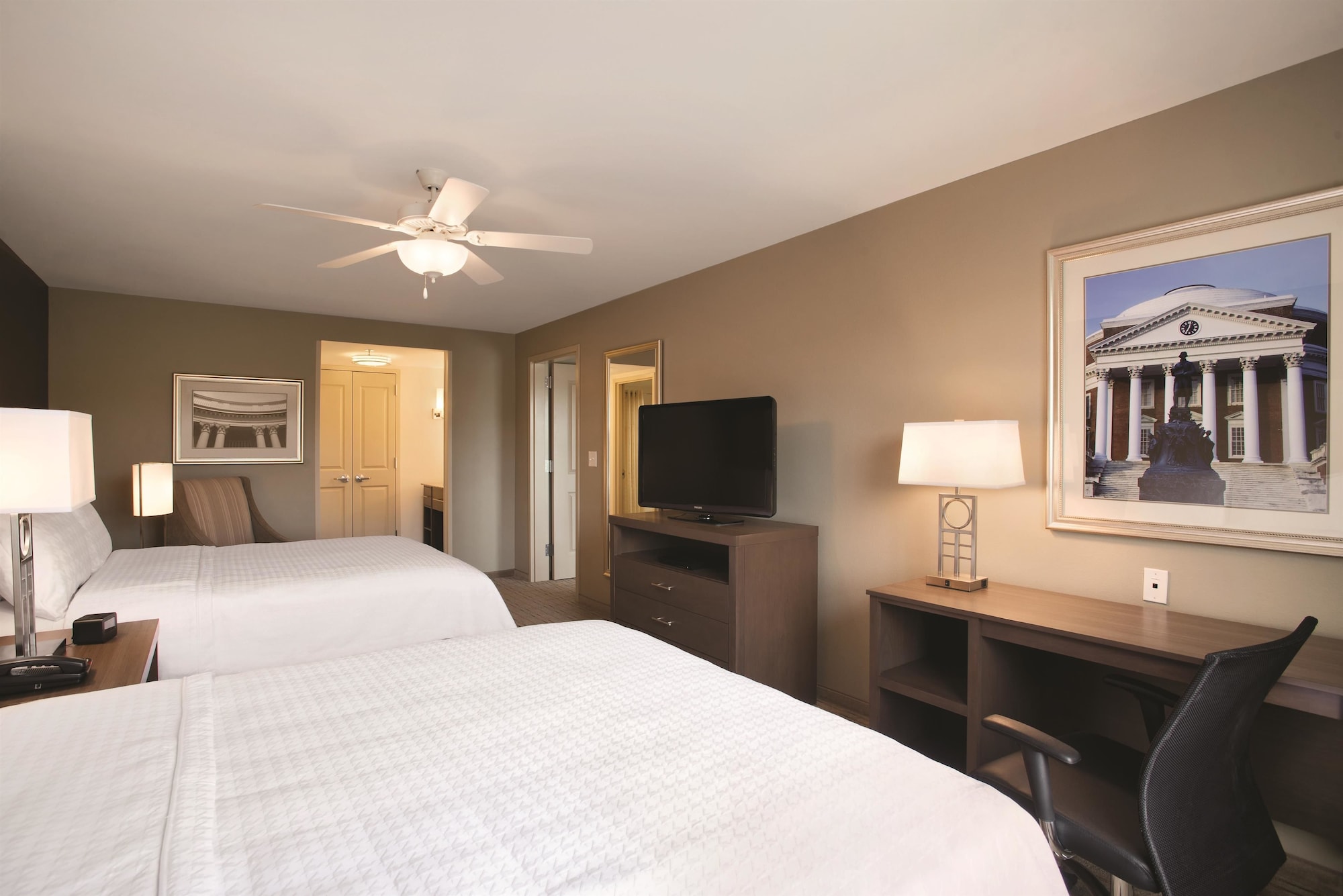 1 Bedroom, Suite, 2 Queen Beds, Sofa