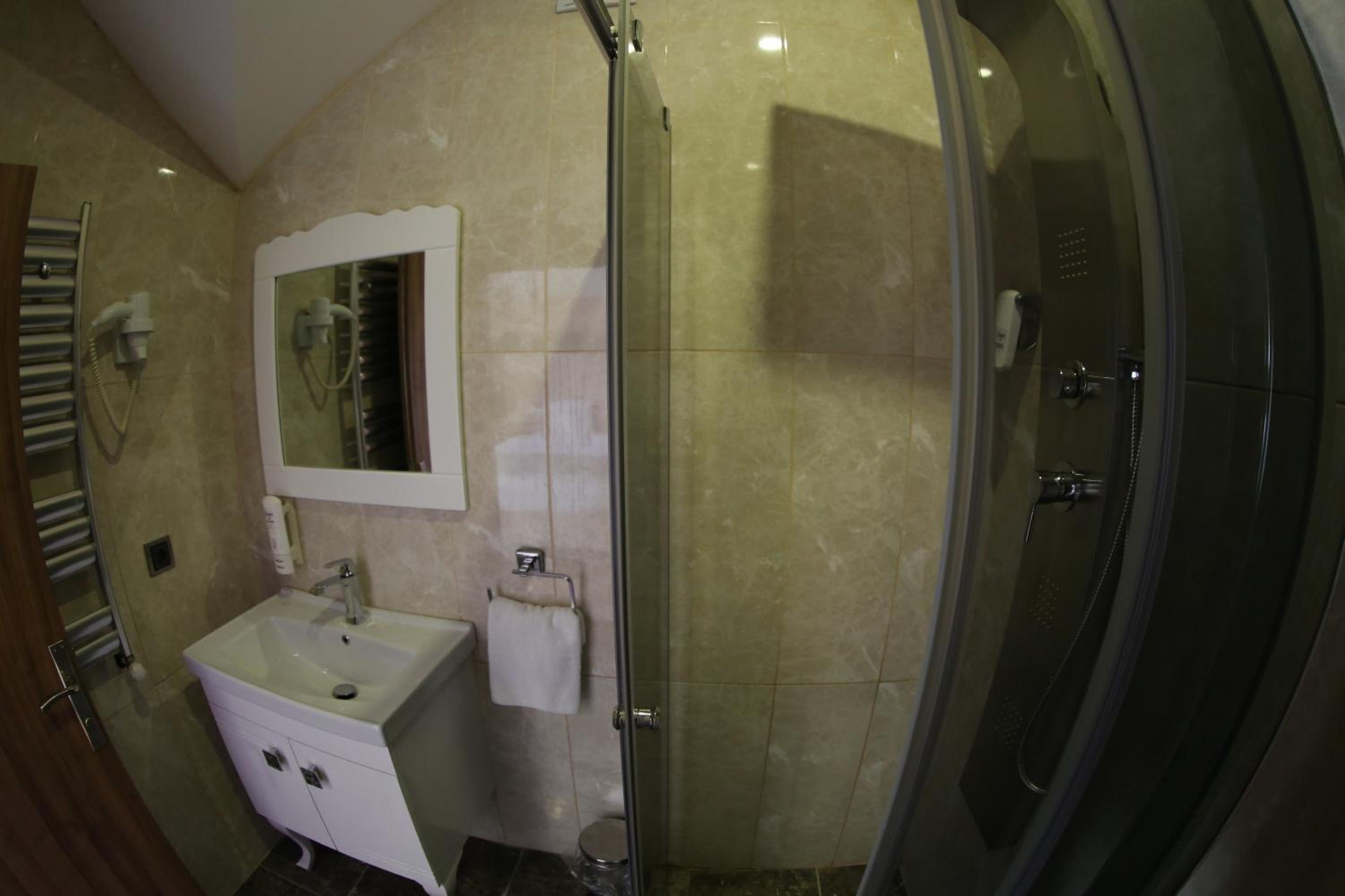 Senler Hotel 45/50
