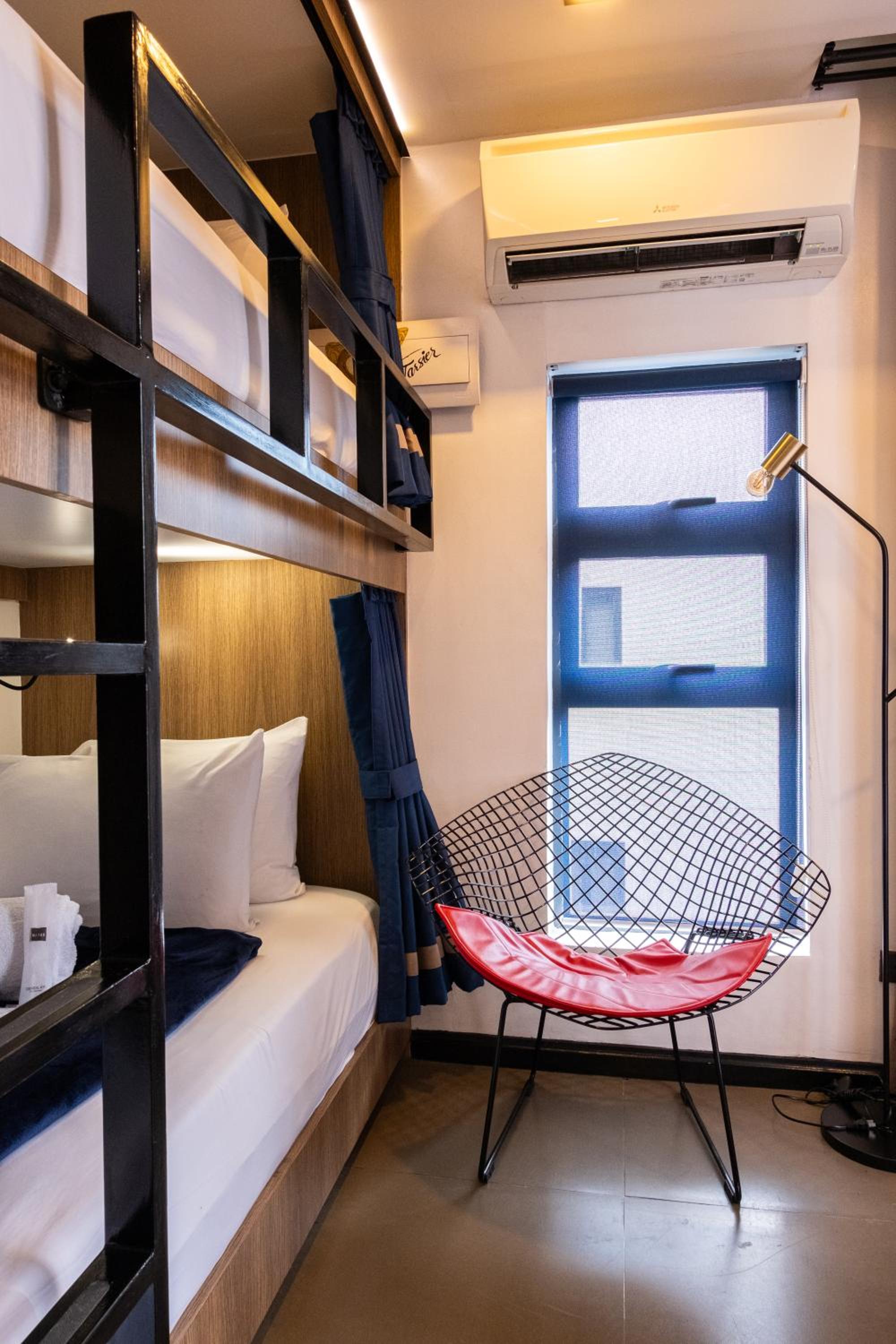 Mixed Dorm, 6 People, Shared Bathroom