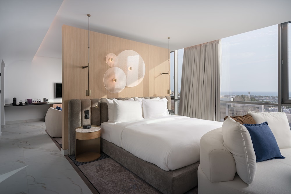 Senior, Suite, King Bed, Sea View