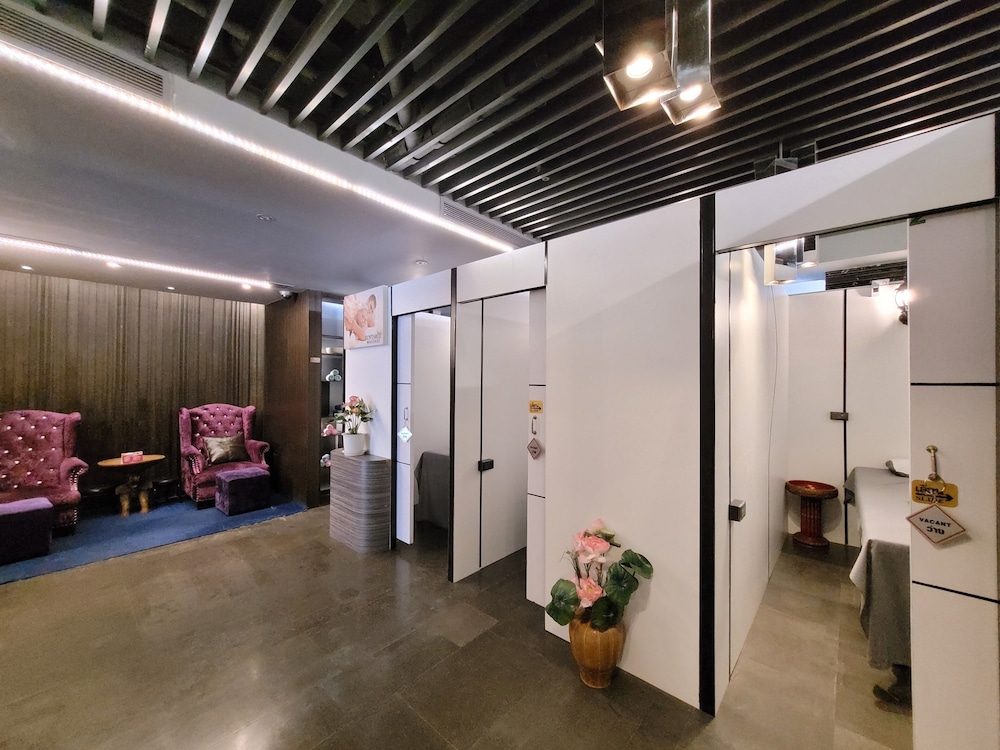 Hotel Citrus Sukhumvit 13 by Compass Hospitality 48/70