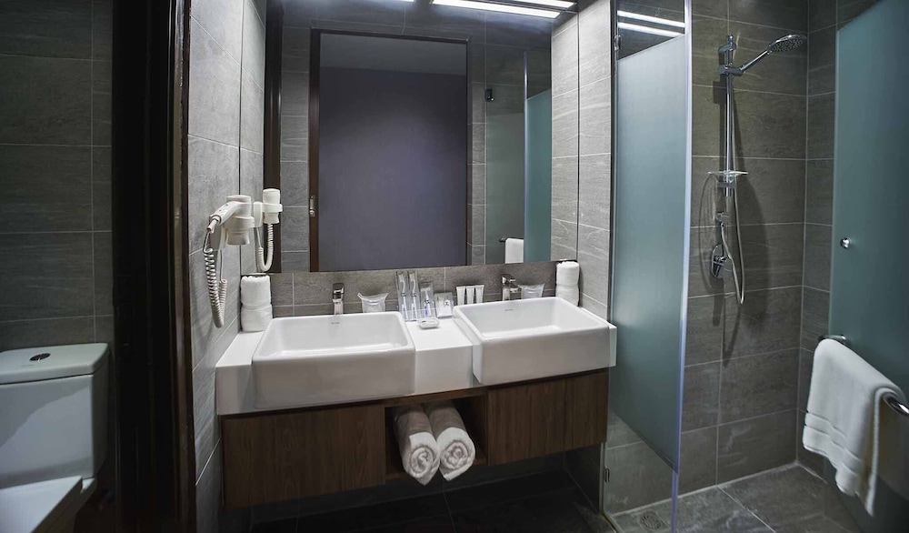 Urban H Hotel 24/24