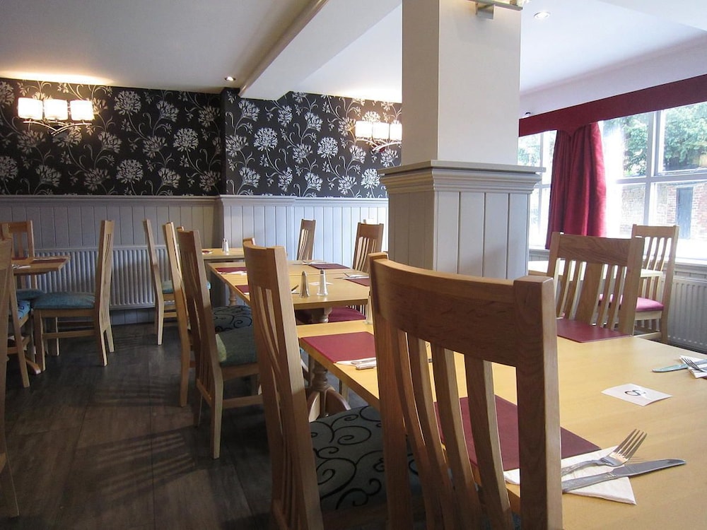 The Wheatsheaf 46/53