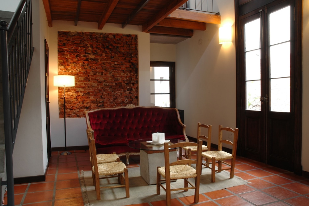 Posada Gotan Bed & Breakfast 37/45