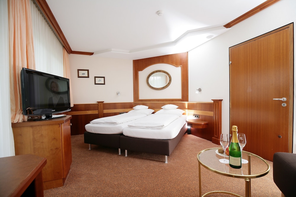 Badhotel Restaurant Stauferland 38/75