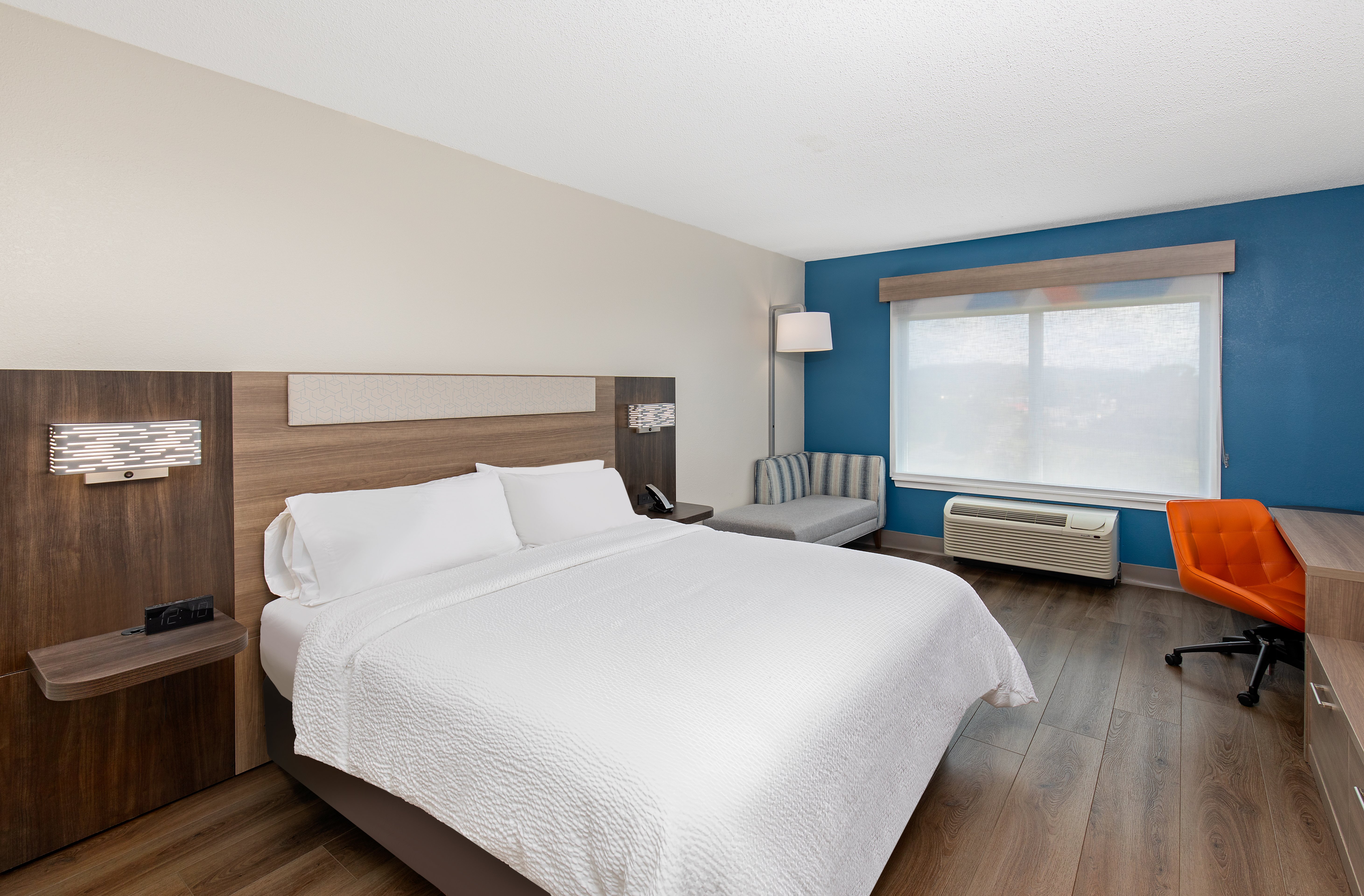 Leisure, King Bed