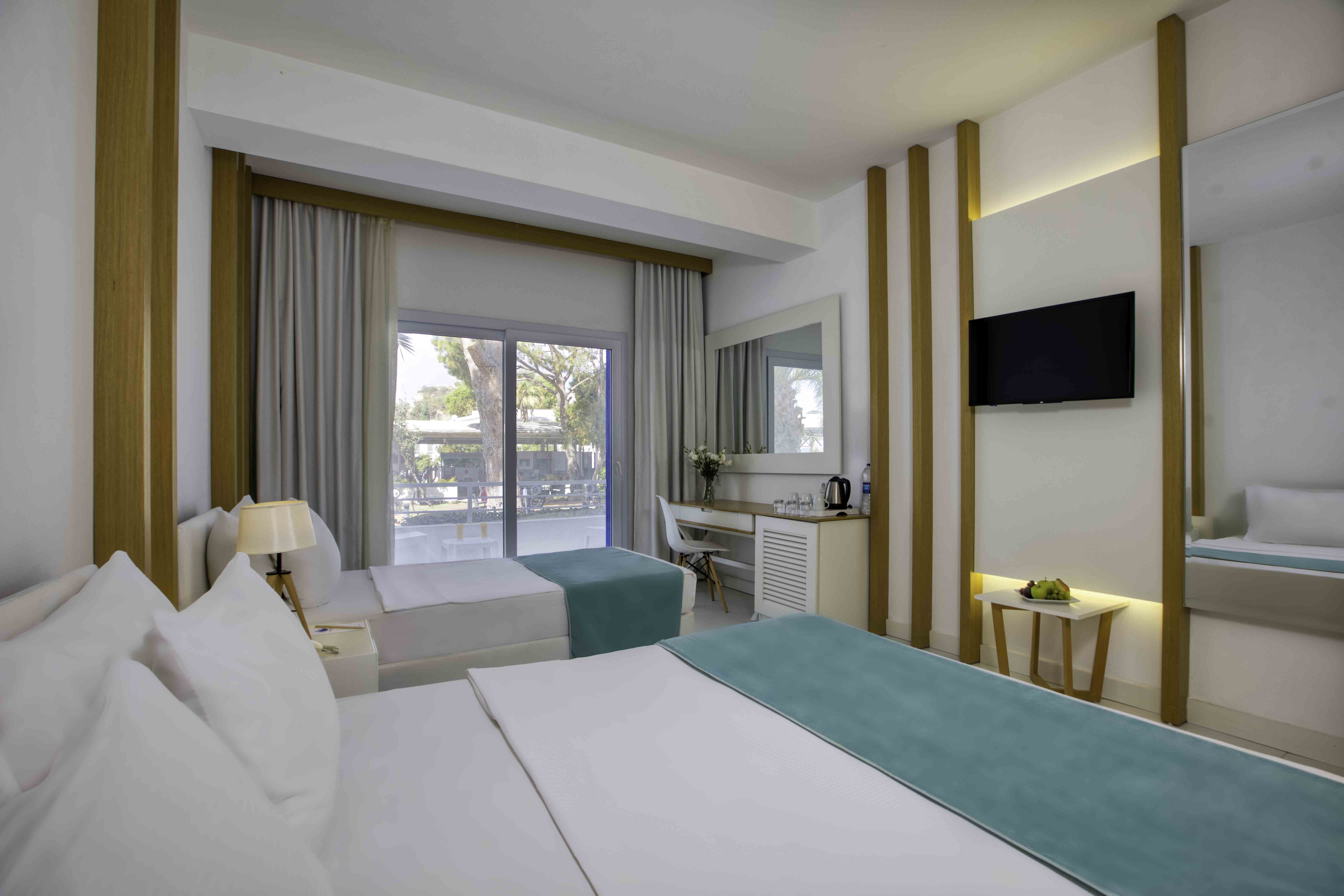 غرفة سوبيريور بشرفة في المبنى الرئيسي، Labranda Tmt Bodrum Resort Hotel 3/5