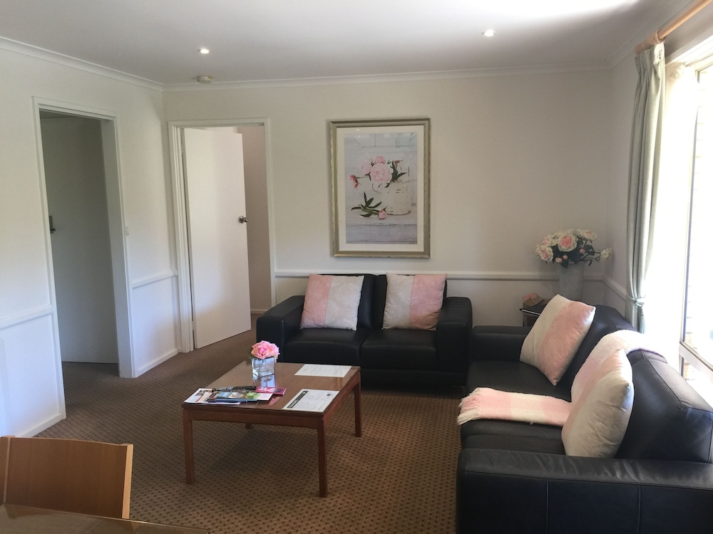 CHESTNUT TREE HOLIDAY APARTMENTS 28/50