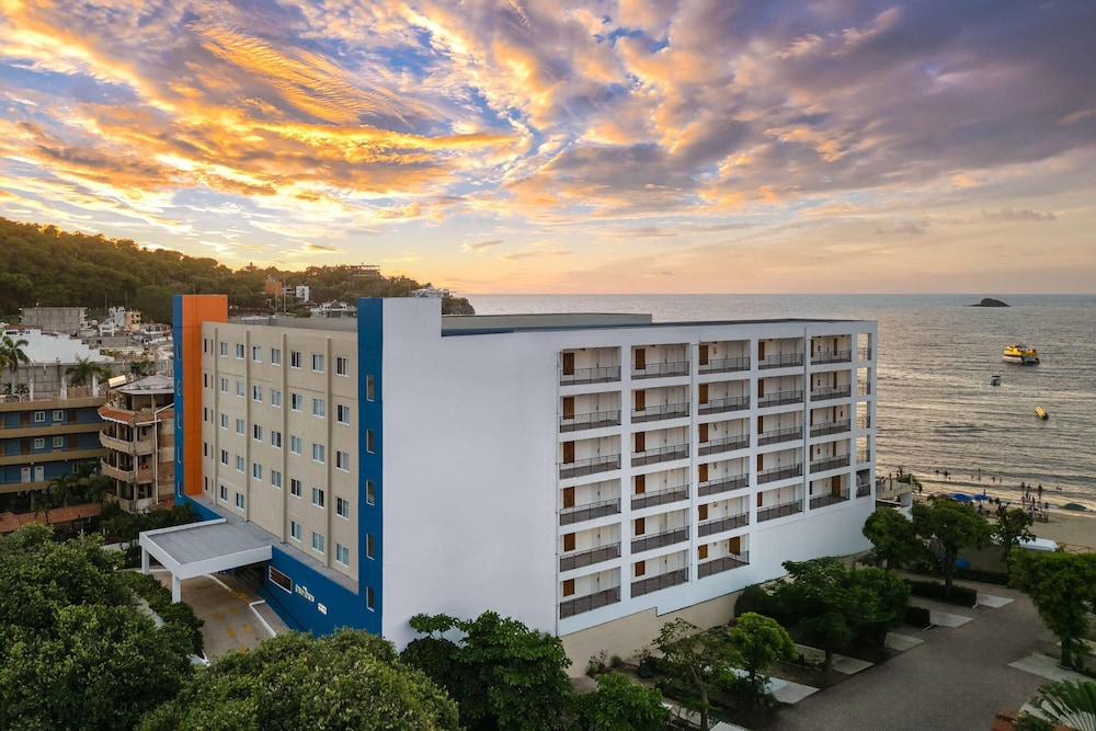 Decameron La Marina Guayabitos Ramada All Inclusive Resort 3/50