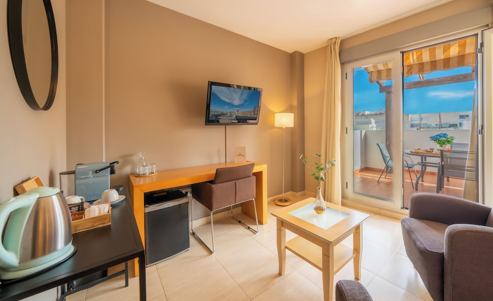 Hotel La City Estacion 42/66