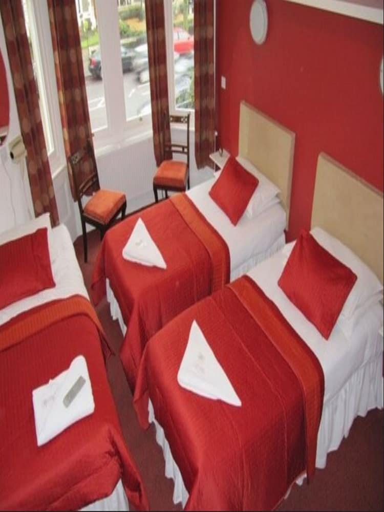 Elgano Hotel 9/40