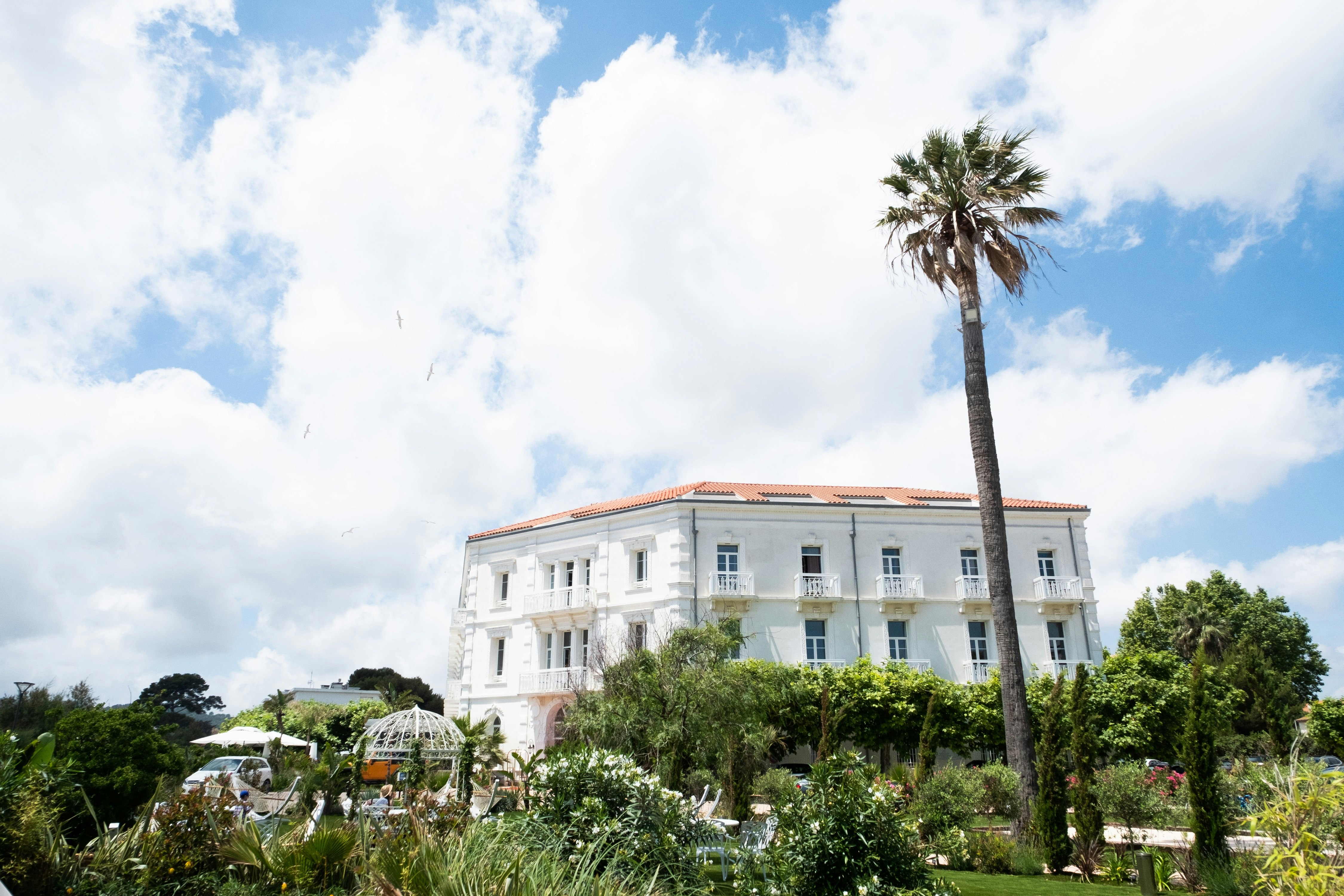 GRAND HOTEL DES SABLETTES PLAGE, CURIO COLLECTION BY HILTON 3/45