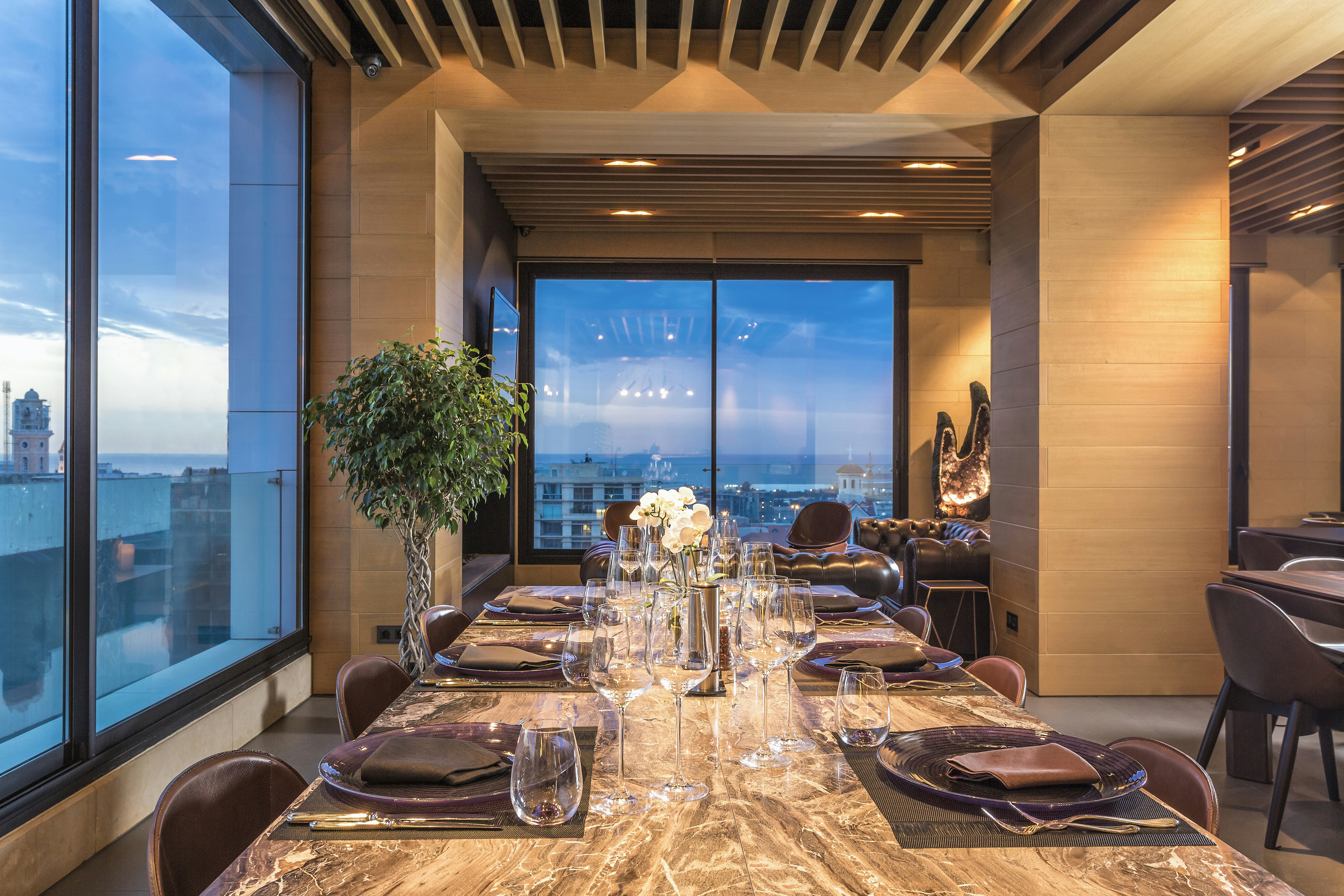 O Monot Luxury Boutique Hotel 60/67