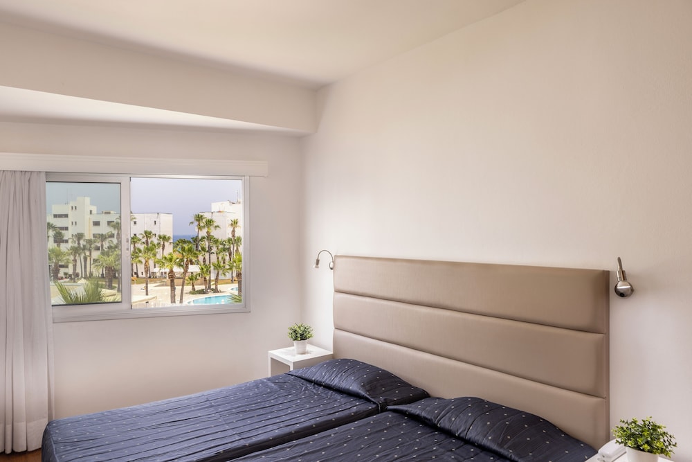 Papantonia Hotel 8/60
