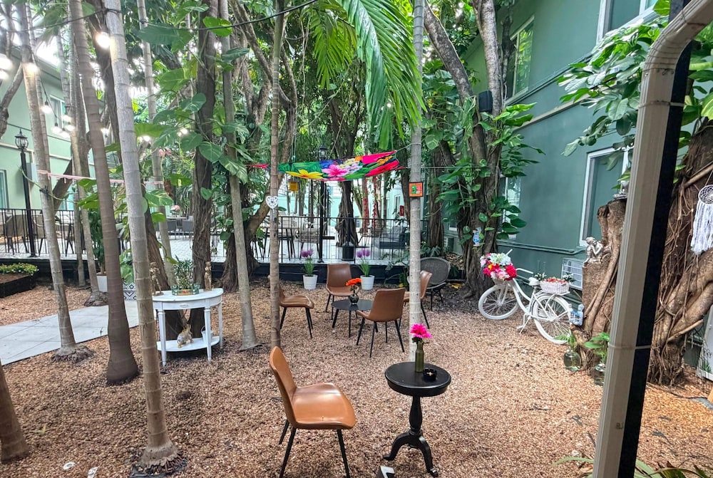 Garden Hotel Miami Airport, Trademark Collection by Wyndham 24/47