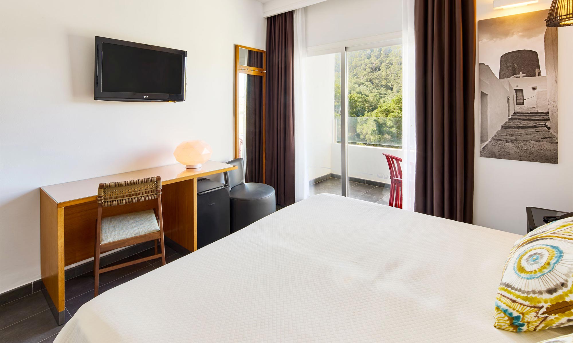 غرفة ديلوكس بإطلالة على الشاطئ، Palladium Hotel Cala Llonga - Adults Only 8/10