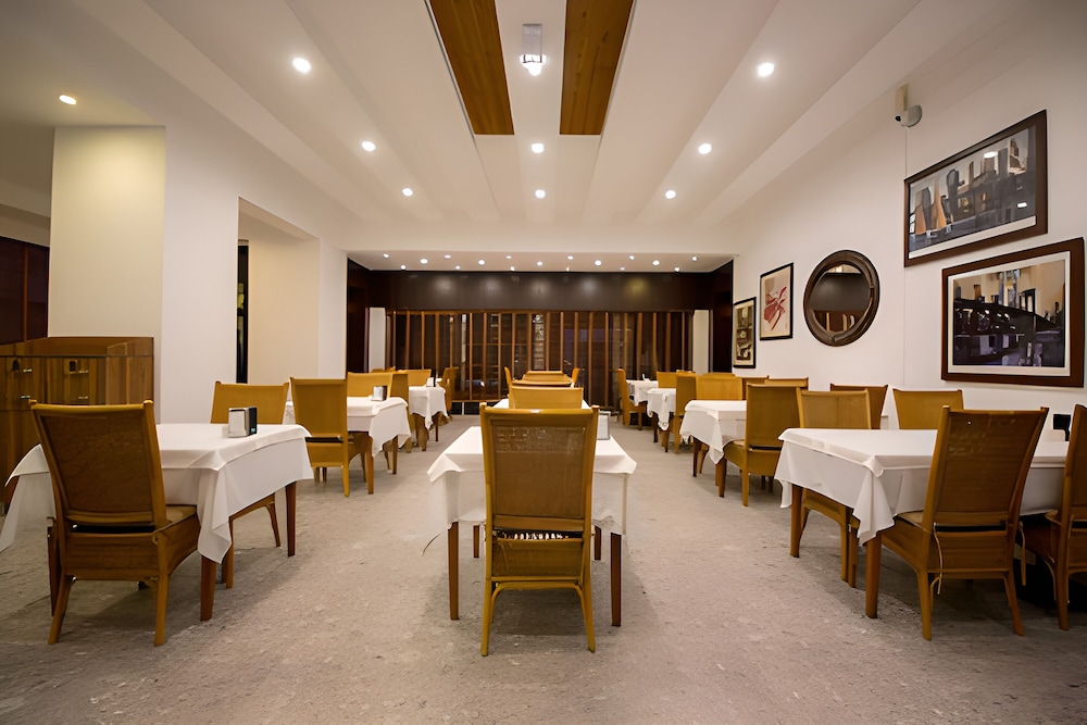 Supreme Beach Hotel - Adults Only +14 29/35
