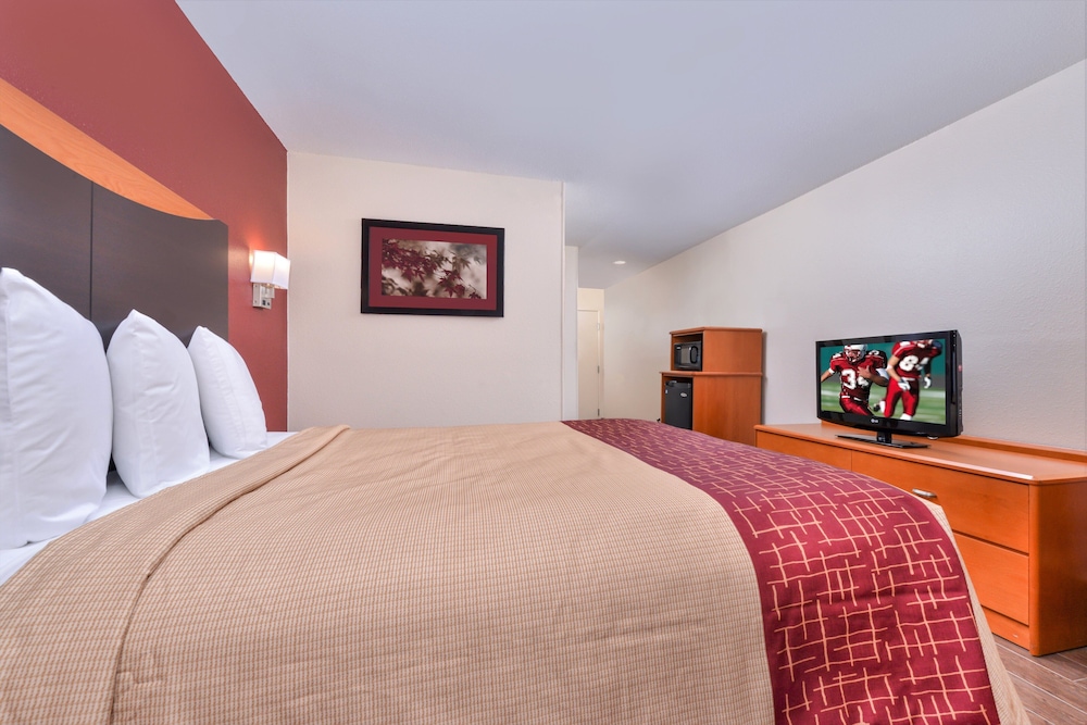 Red Roof Inn & Suites Danville, IL 9/30