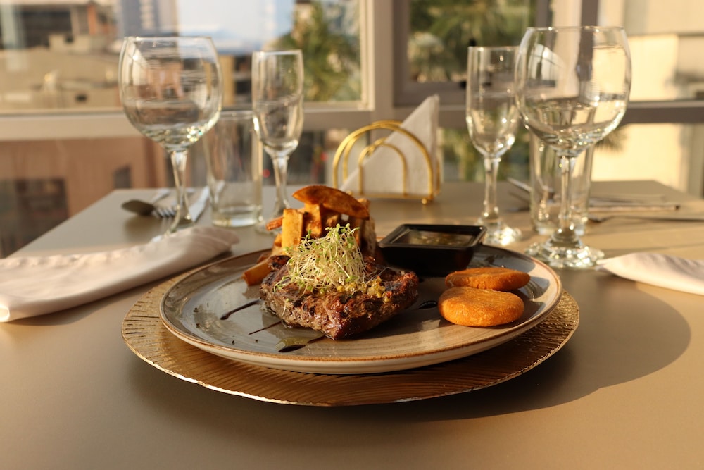 Giluxe Hotel Pereira 29/36